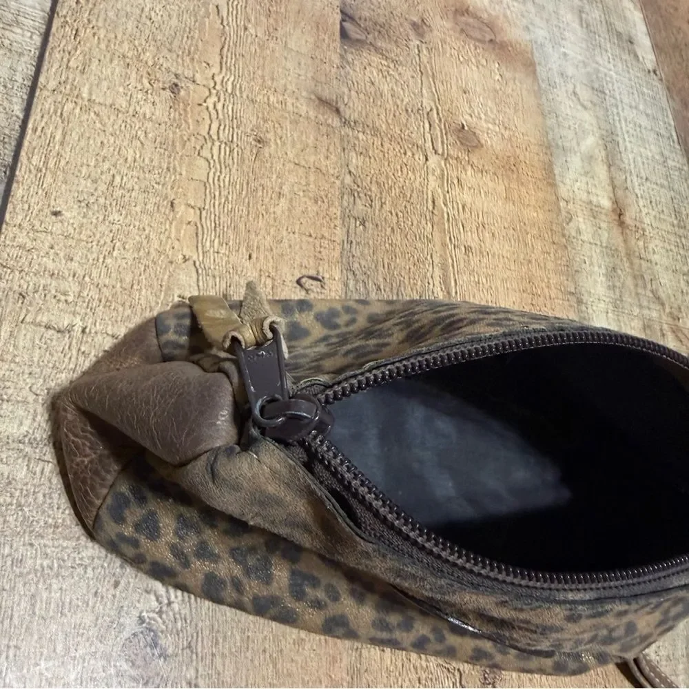 Double J Saddlery Brown Leopard Print Leather Make-up Pouch Has Flaw